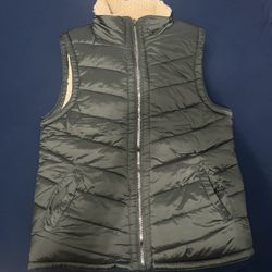 Women’s Puffer Vest with Sherpa Lining-size M
