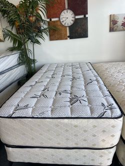 Twin mattress