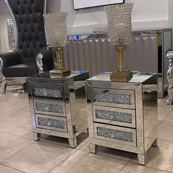 Cristal Mirrored Night Stands 🪞