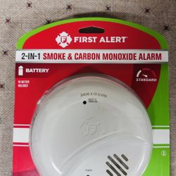 First Alert Battery Combination Smoke & Carbon Monoxide Alarm