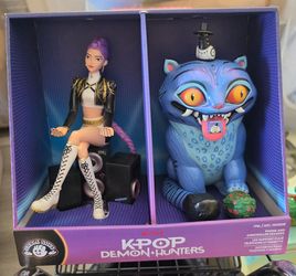 Cable Guys Netflix K-Pop Demon Hunters Phone & Controller Holders