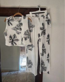 Women’s set size small
