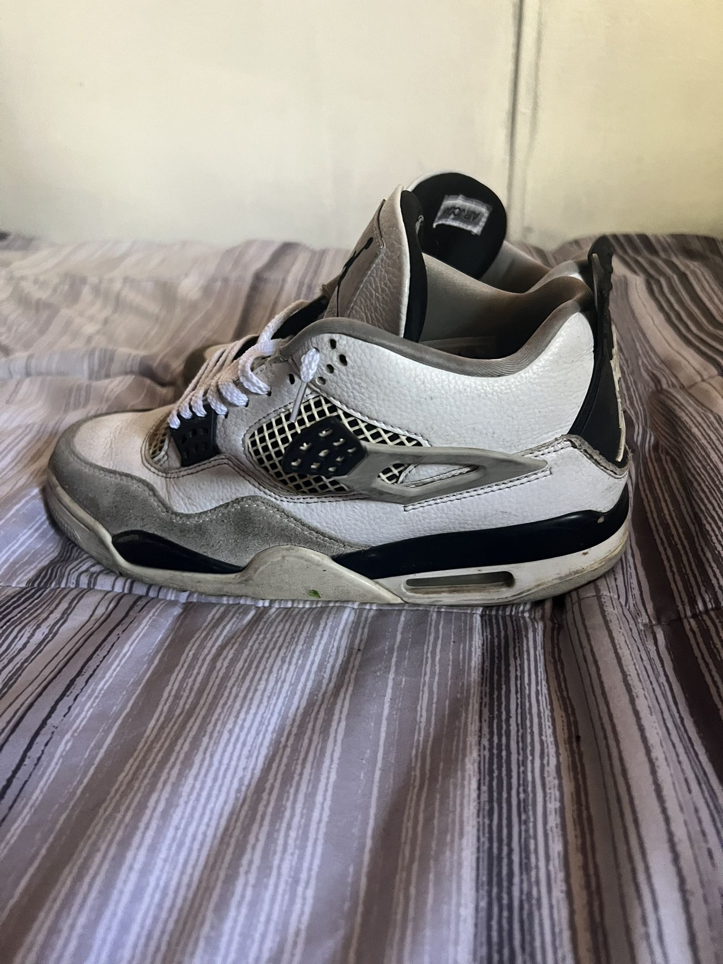 Jordan 4 Military Blacks