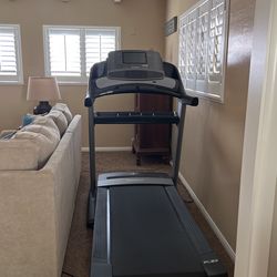Nordic Track Commercial 1750 Treadmill