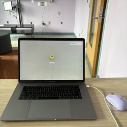 Apple MacBook Pro 15-inch 2017 i7 512GB 16GB Laptop