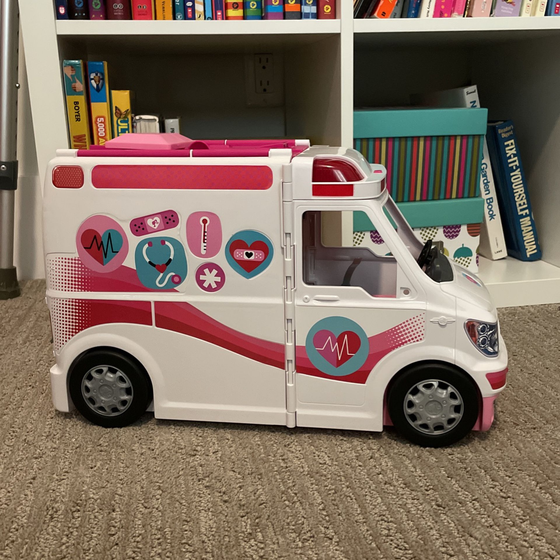 Storing Vast en zeker Bekritiseren Barbie ambulance for Sale in Queen Creek, AZ - OfferUp