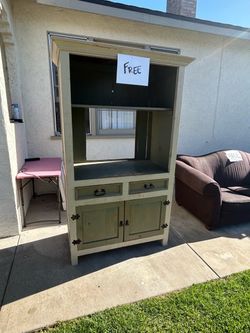 Storage cabinet