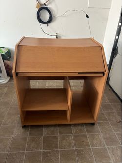 FREE - Computer/Storage Desk