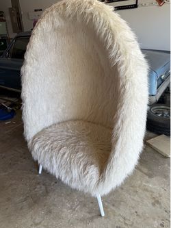 Pottery Barn Teen Furlicious Faux-Fur Ivory Cave Egg Chair