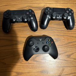Playstation PS4 DualShock 4 & Xbox one Controllers