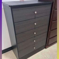 5 drawers dresser / Five drawers dresser