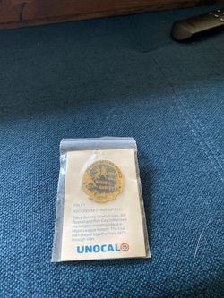 Unocal 76 L.A. Dodgers collectible pin. Have 2