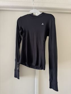 Nike ACG Women’s Long Sleeve XTRA SMALL