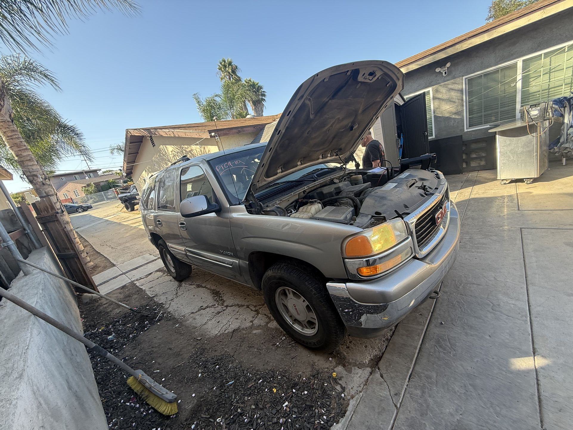 2001 Yukon For Parts