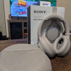 Sony WH-1000XM4 Wireless Premium Noise Canceling Overhead Headphone