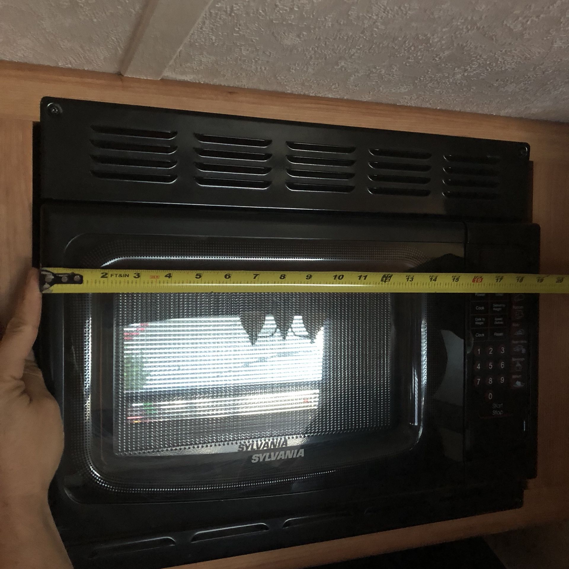 Sylvania rv microwave outlet