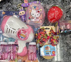 Toy and squishy bundle for girl
