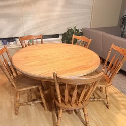 Round Table 