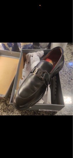 Men’s dress shoes