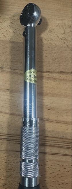 Torque Wrench (inch/pounds) with 3/8” Ratchet Head