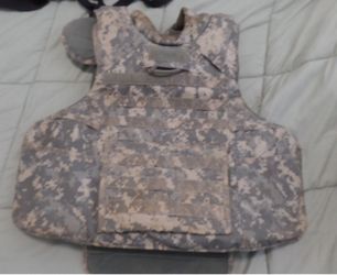 Improved Outer Tactical Vest 3 Ballistic Panels & Yoke Collar-Med