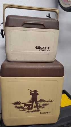 2 Gott tote vintage coolers