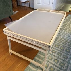 Puzzle table