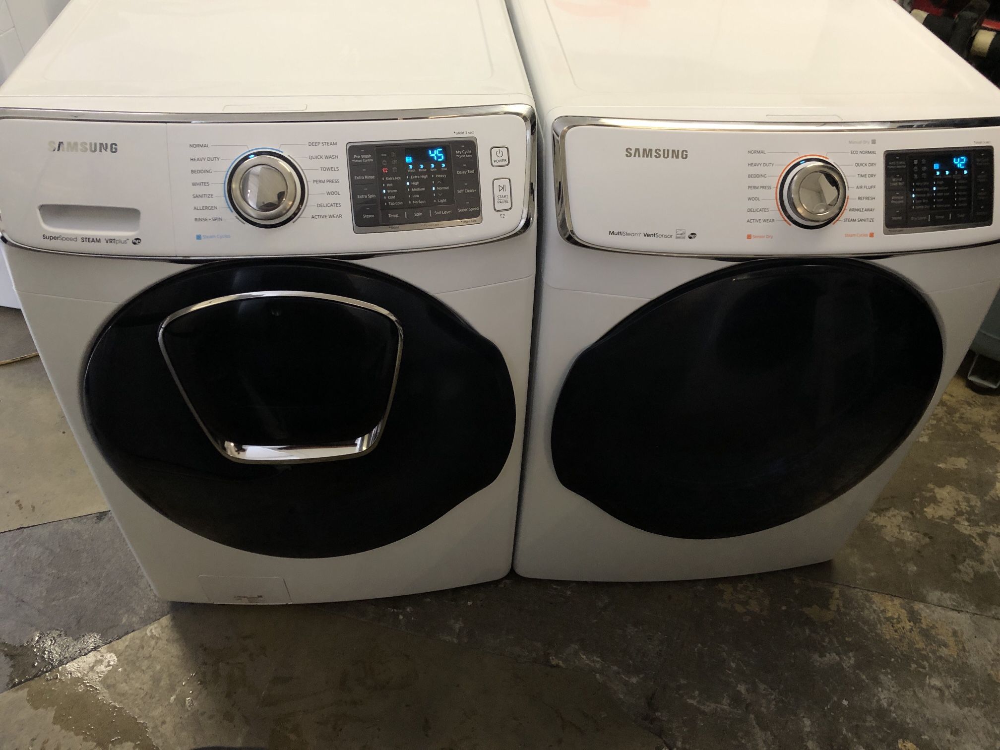 Samsung Washer and Gas Dryer Set