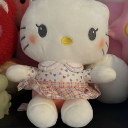 hello kitty plushie 