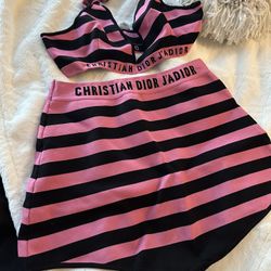 C D Pink And Black 