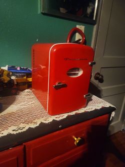 Frigidaire Mini Fridge