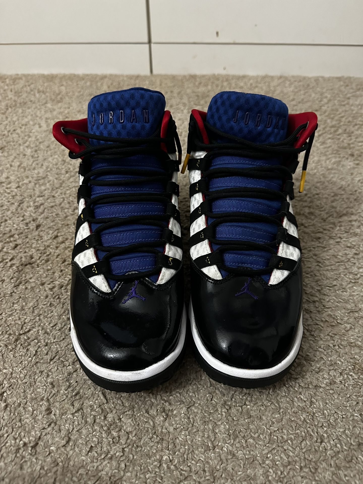 Air Jordans Max  Aura ‘Rivals’