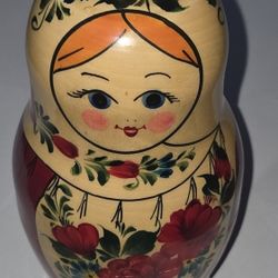 Beautiful Hand Crafted Matryoshka Nesting Dolls