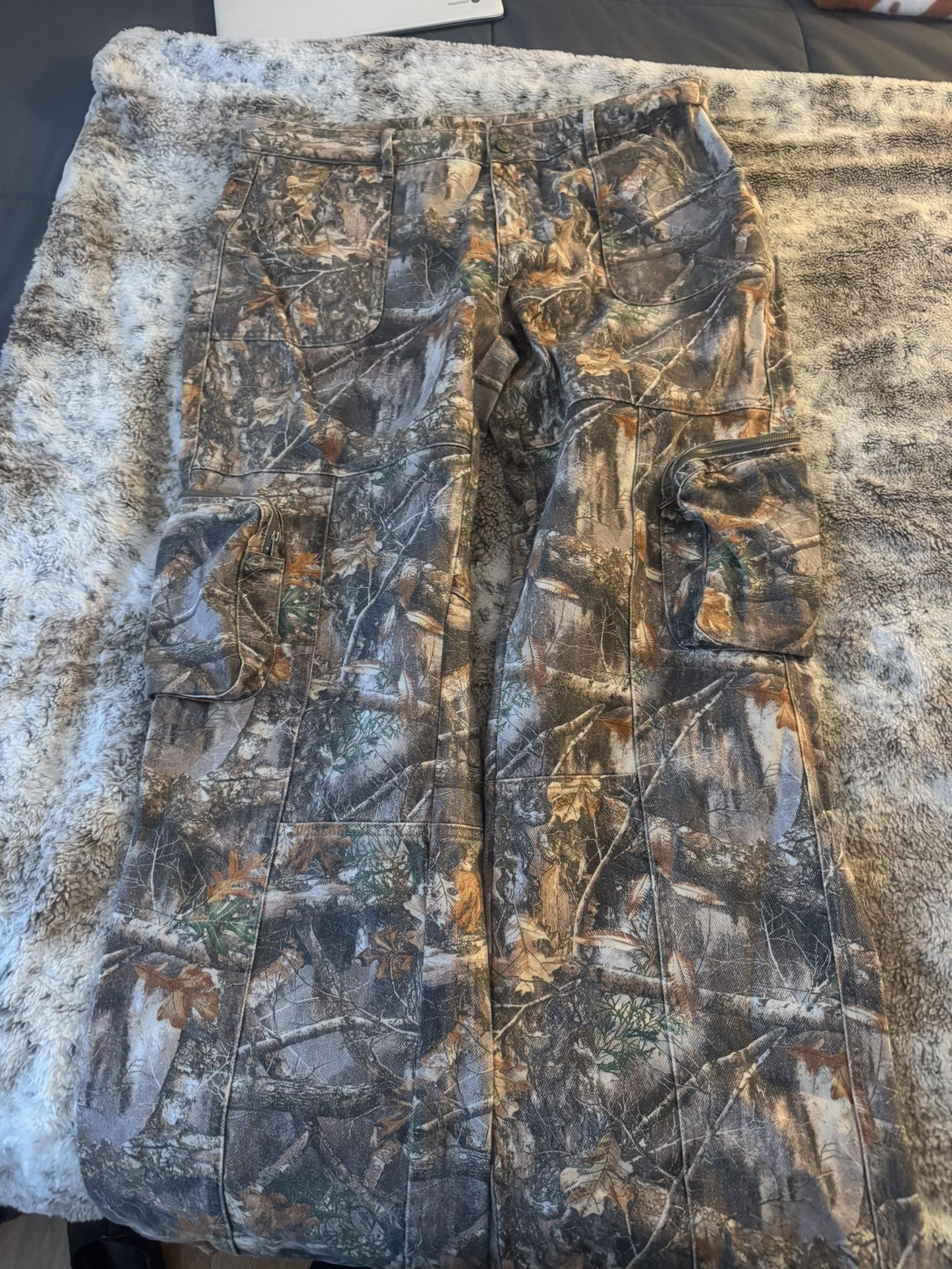 Gold+Vintage XL Camo Pants