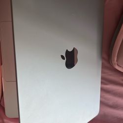 16 GB Macbook Air 2025