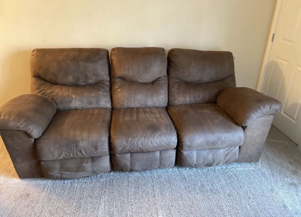 Couch / Love Seat Set