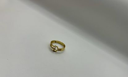 18K gold Ring With Cross Size 7 🙏 ✨