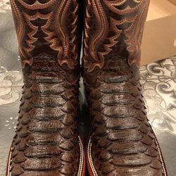 Python Boots Size 11