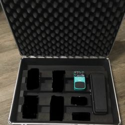 Guitar Pedalboard: Crybaby Wah, Pedaltrain Pedalboard