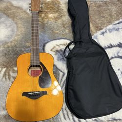 yamaha accoustic guitar fg junior jr1
