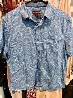 Men’s Johnston & Murphy large size shirt