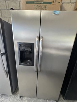 Refrigerator 