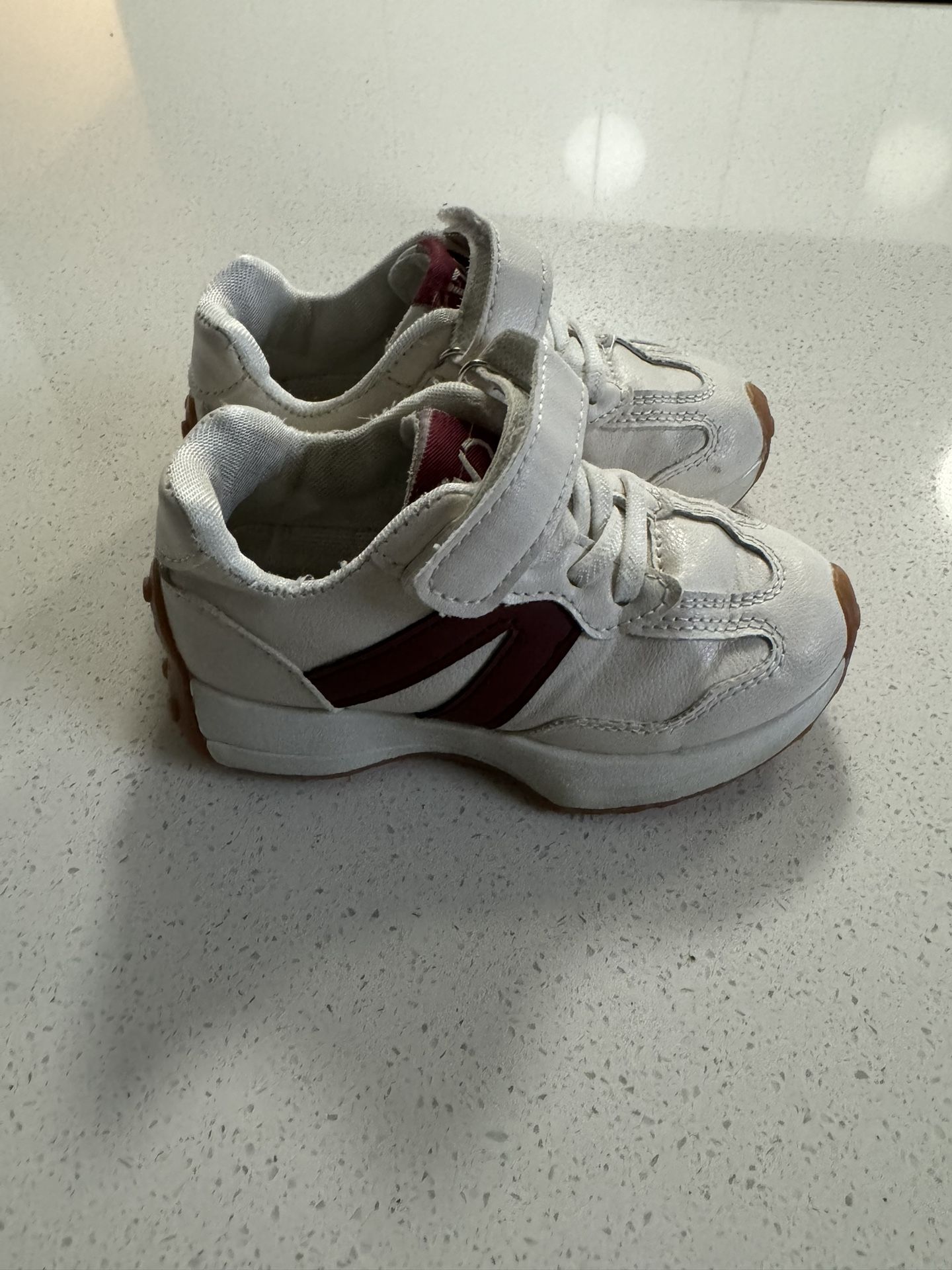 Toddler Shoes 9C Eu26
