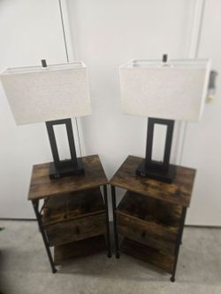 2 Lamps & 2 End Tables