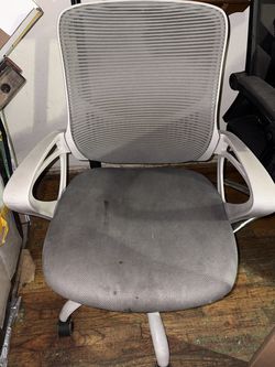 4 Desk Chairs in great condition
