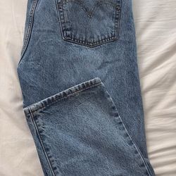 Levi’s straight leg jeans