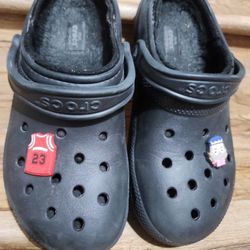 Black CROCS Lined Duel Comfort