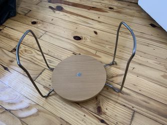 Adjustable plate holder