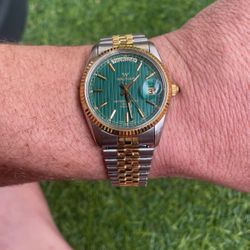 Old Stainless Waltham water resistant Quarts watch