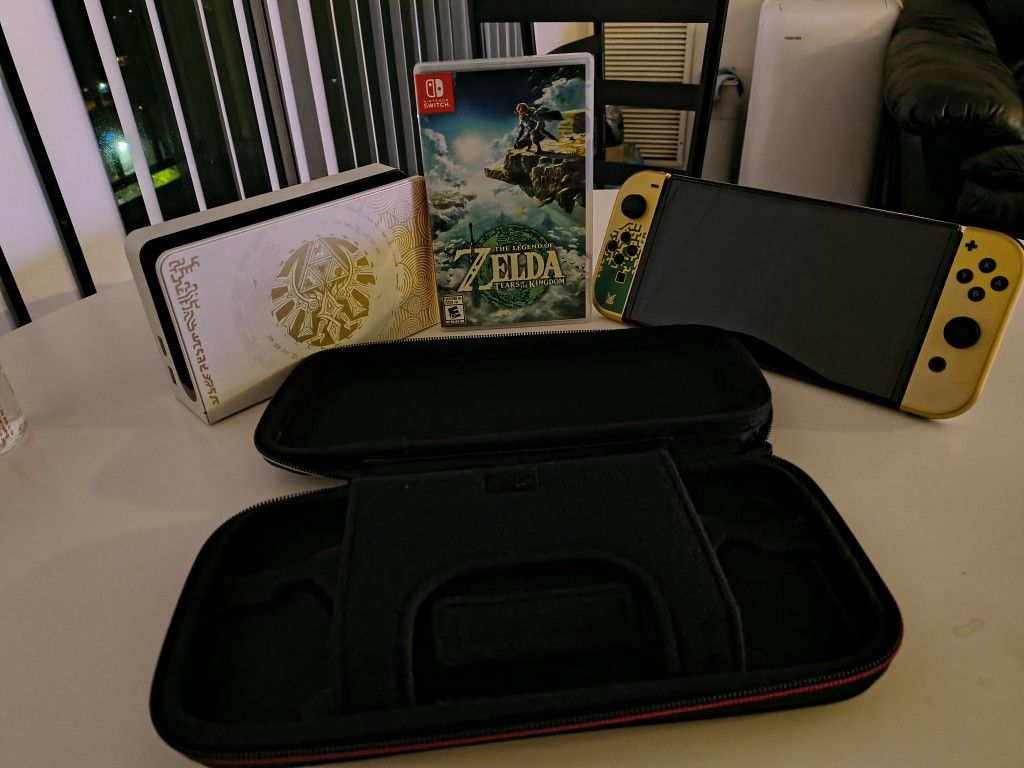 Nintendo Switch OLED TOK EDITION